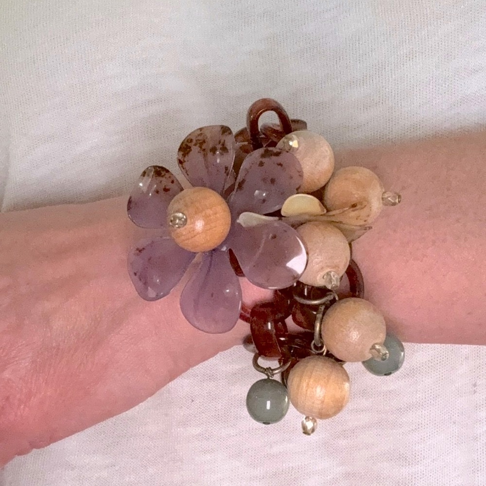 Anthropologie Lucite Style Link Flowers Bracelet With T-bar Closure